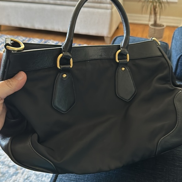 💯Authentic Prada Tote - Picture 8 of 17